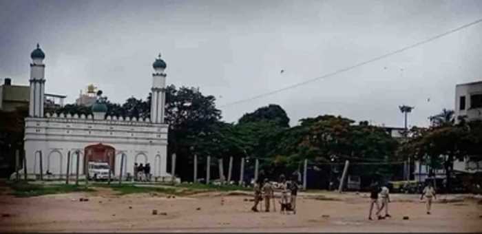 ईदगाह मैदान विवाद : बेंगलुरू में तनाव, हिंदू कार्यकर्ताओं के आह्वान पर शहर बंद